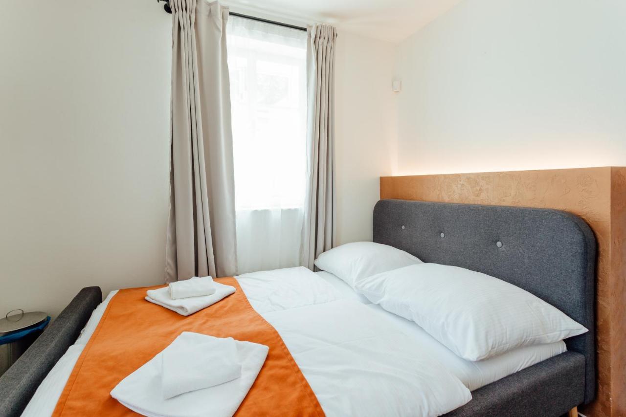 Hotel Glaus บันสกา ชีอาว์นีซา ภายนอก รูปภาพ